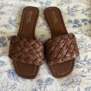 NWOT Sandals